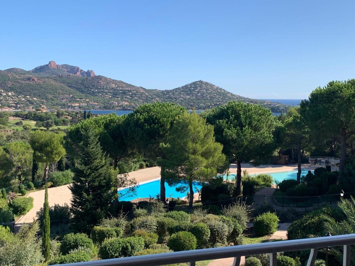 Saint Raphael, Cap Esterel Le Hameau. Vue Mer Saint-Raphael (Var) Exterior foto