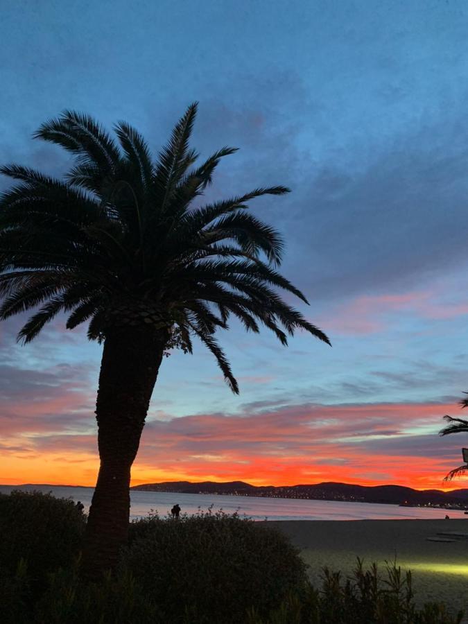 Saint Raphael, Cap Esterel Le Hameau. Vue Mer Saint-Raphael (Var) Exterior foto